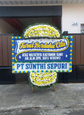 Papan Bunga Duka di Manahan