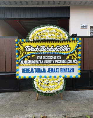 Papan Bunga Duka di Manahan