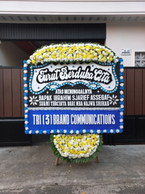 Papan Bunga Duka di Manahan